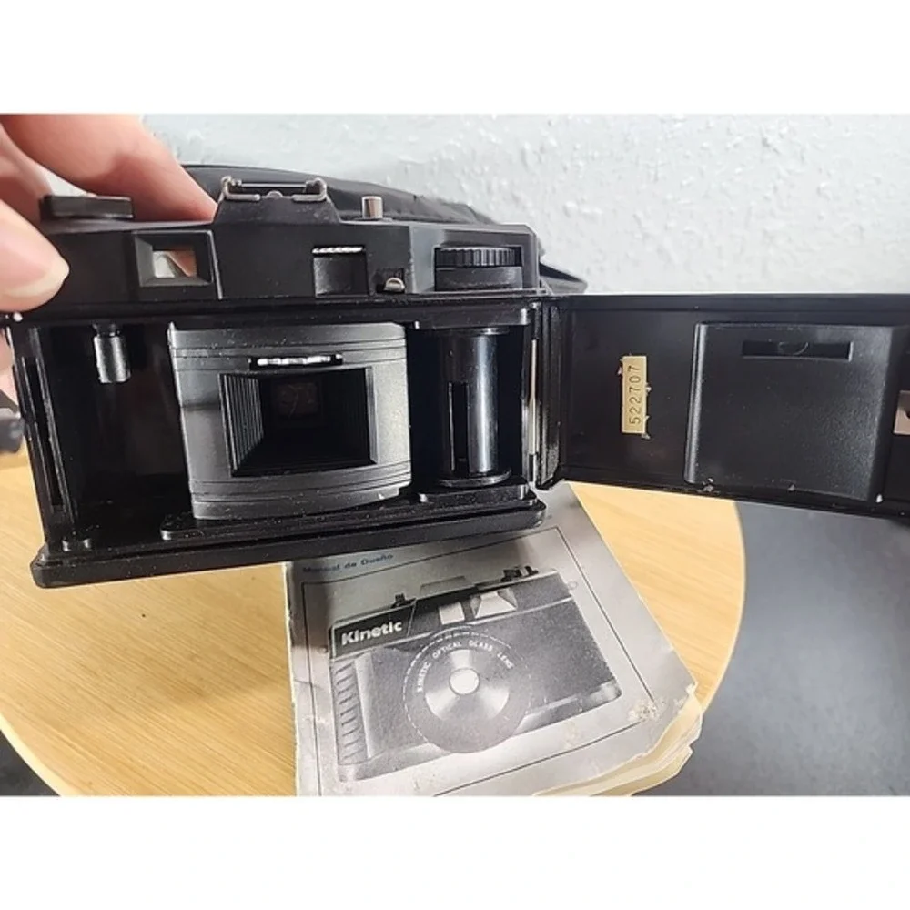 Vintage KINETIC 35mm CAMERA‎ Untested